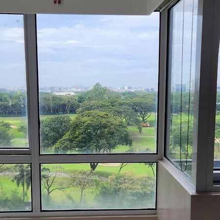 Enjoy Bgc Sunset And Golf Course View 2 Bedroom Loft With 100Mbps Internet Connection Манила Екстериор снимка